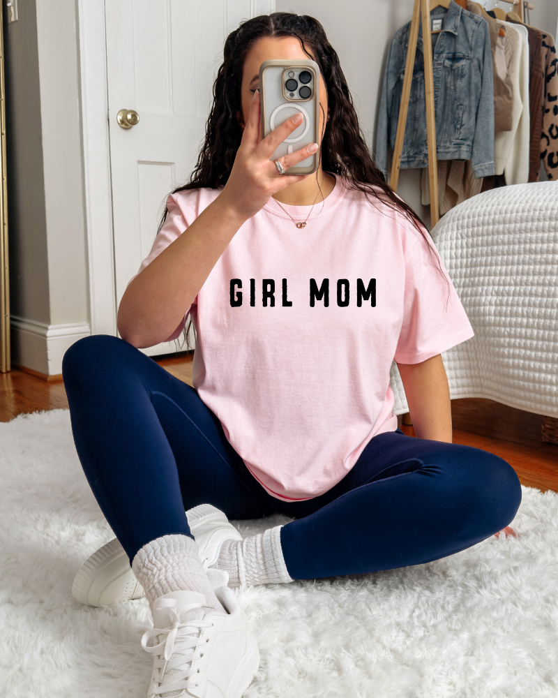 Girl Mom - Short Sleeve T-Shirt
